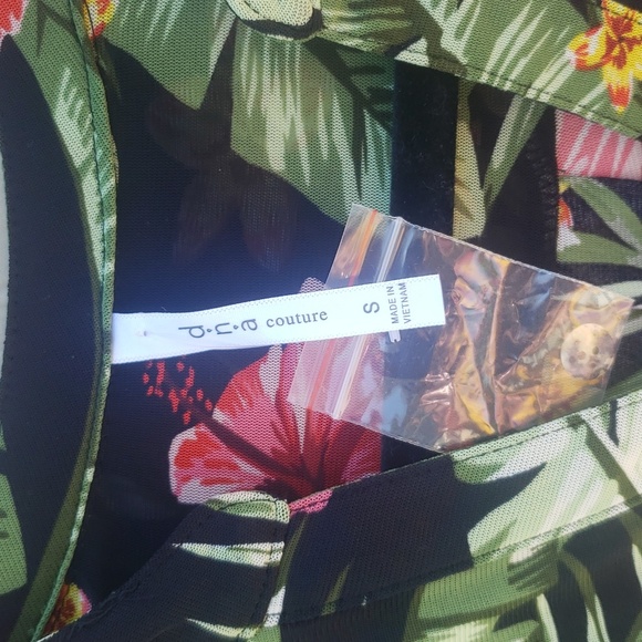 Women's blouse - Picture 3 of 5